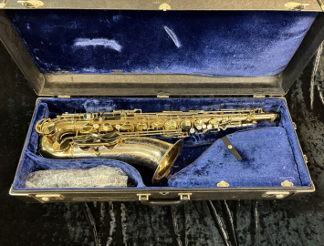 Photo Great Price on a Vintage King Super 20 SILVER SONIC Tenor Sax - Serial # 613306